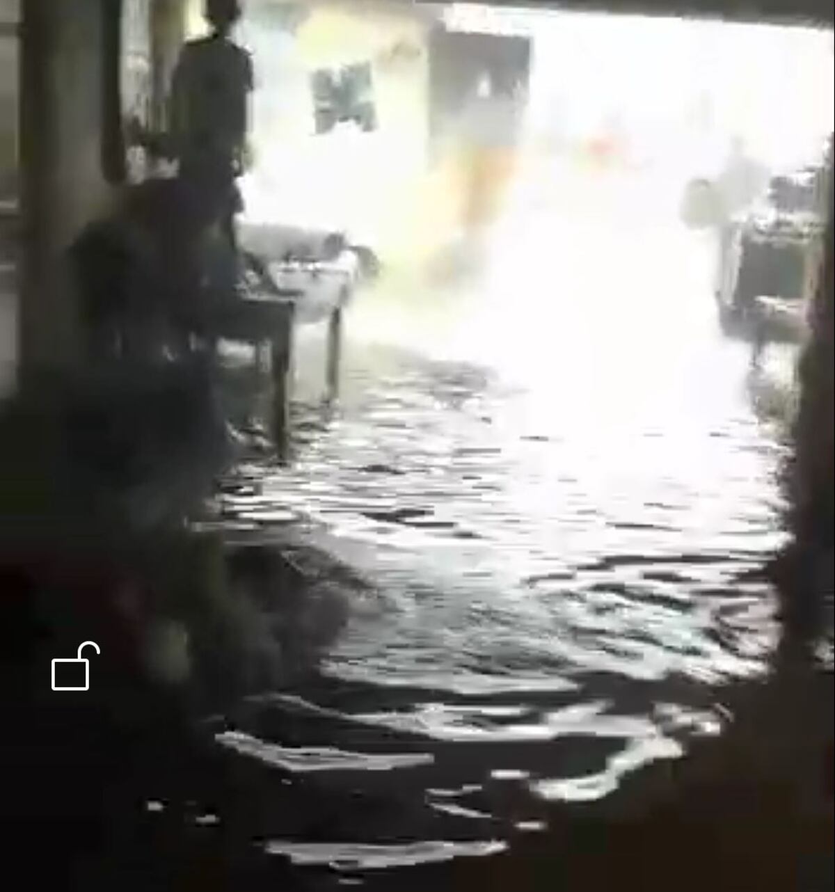 Casas se inundan en Paraíso de San Miguelito por lluvias y la Línea 2 del Metro