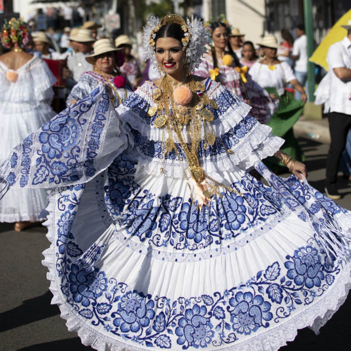 400 unidades de la Policía Nacional darán seguridad al Desfile de las Mil Polleras
