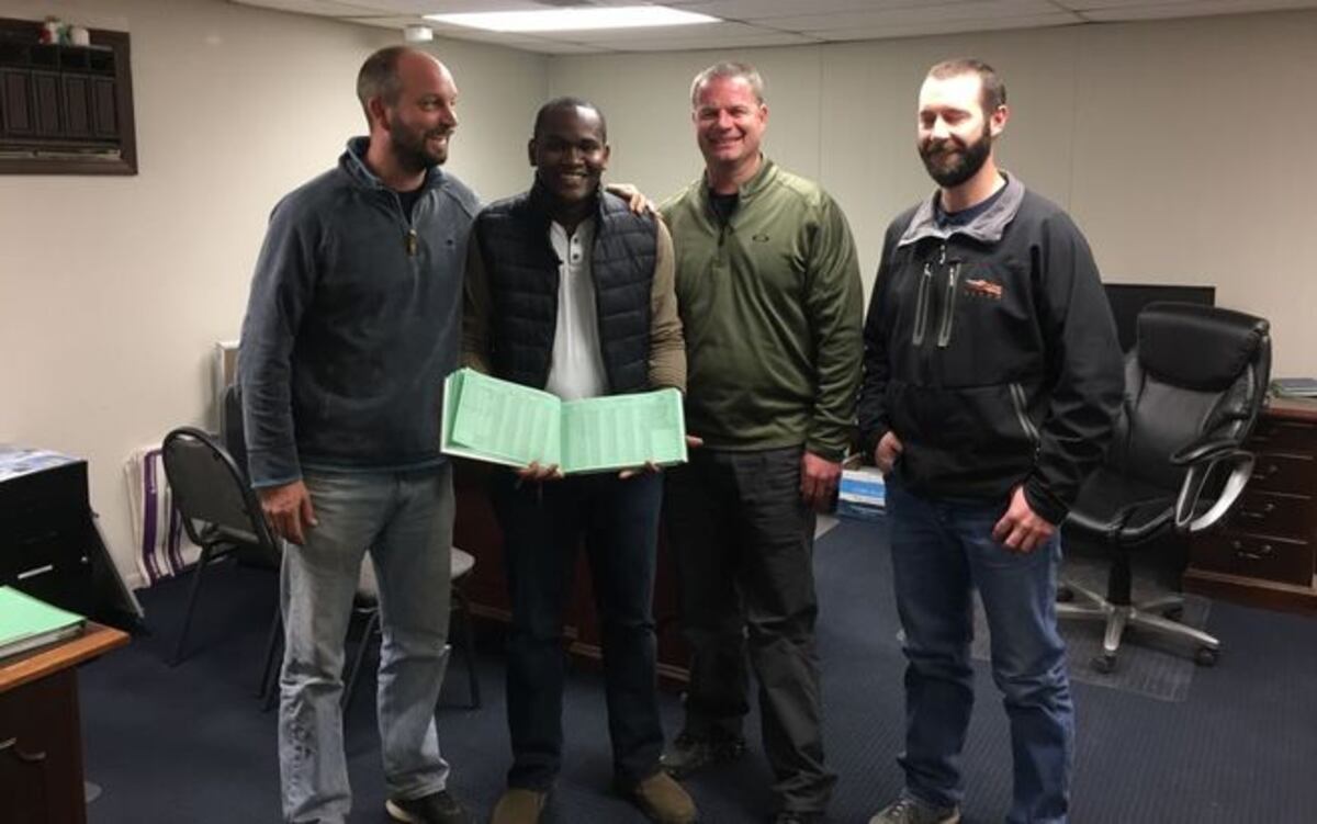 ¡AY,PAPÁ,SE SUPO! Ifarhu sí becó al que tuvo tira y jala con Elizabeth Grimaldo