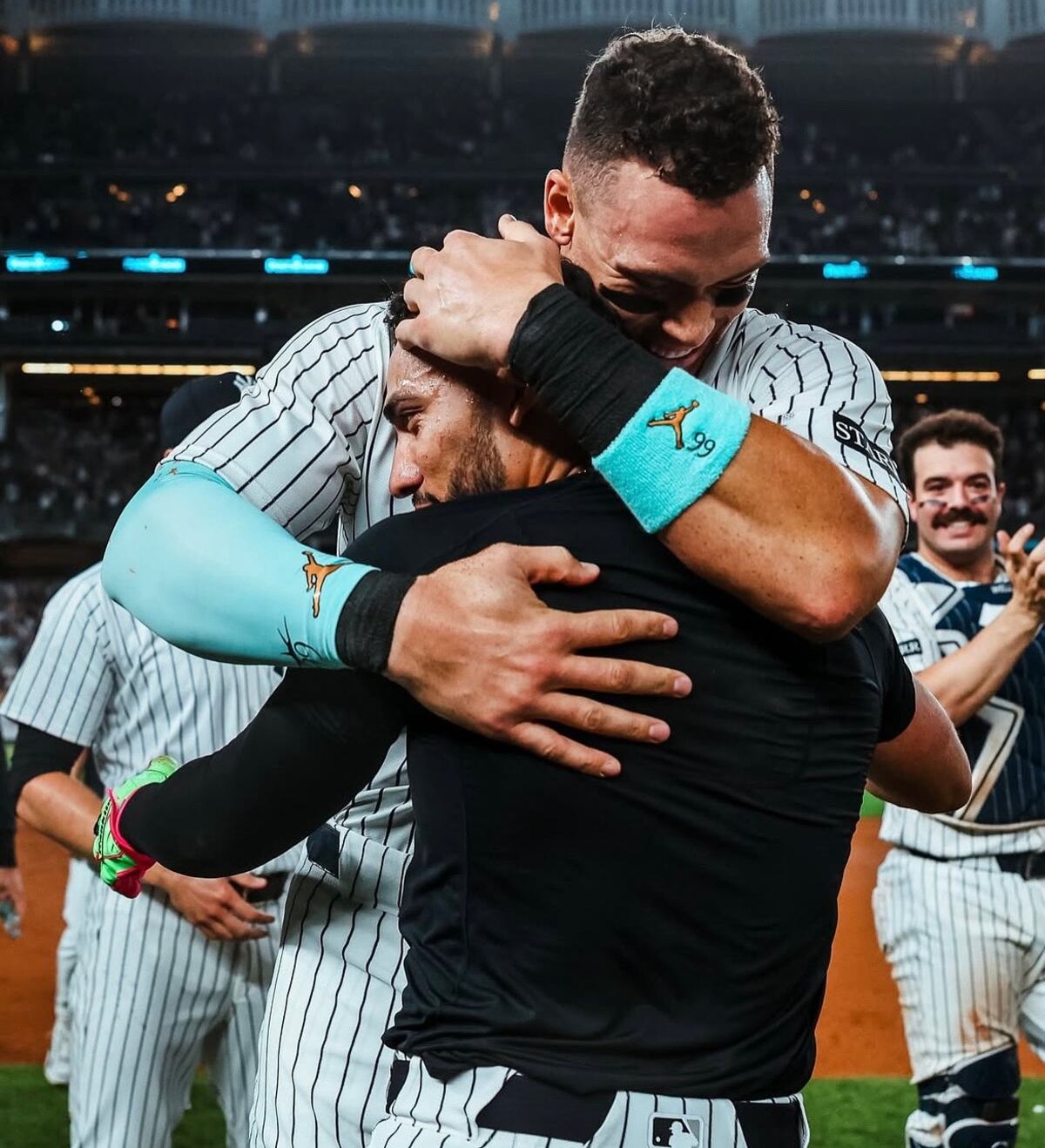 Judge lo abraza, el Bronx lo corea: Caballero firma la noche que cambió la división del Este