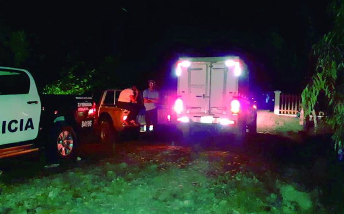 Despiden a los esposos que fueron asesinado a machetazos por un peón en Navidad
