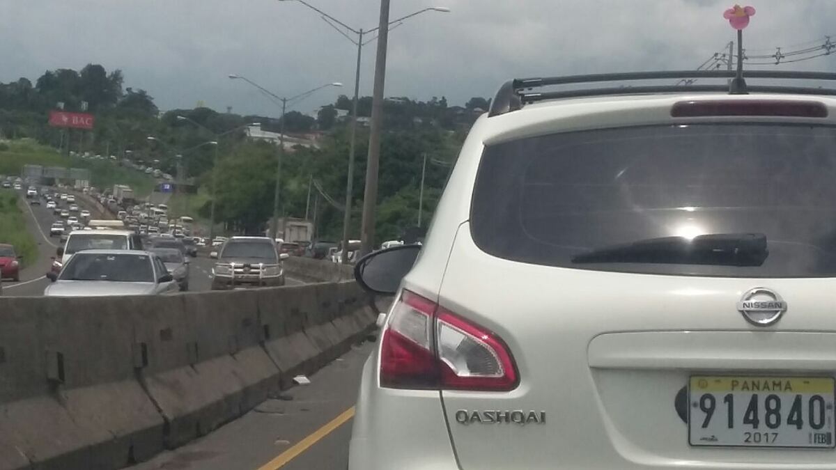 VIDEO| Inversión de carriles en el Puente de las Américas causó molestias 