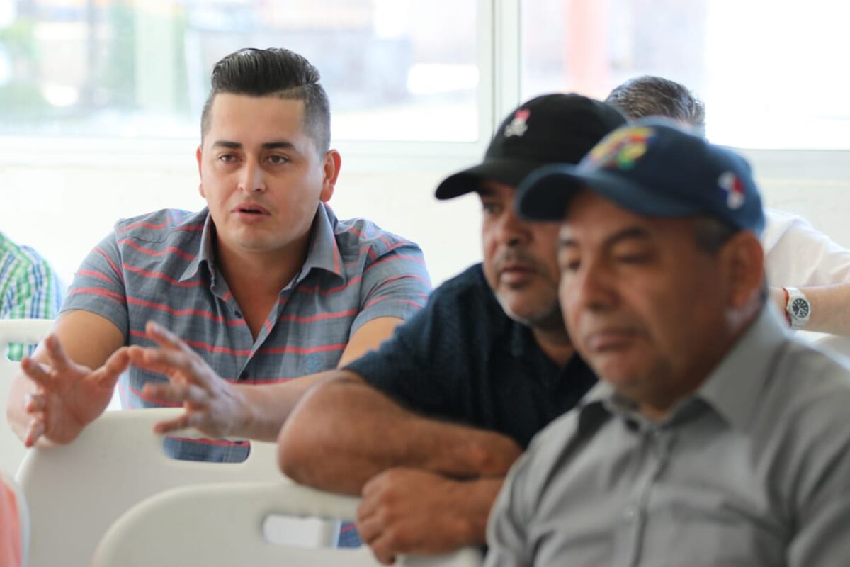 MIDA y productores evalúan comercialización de productos