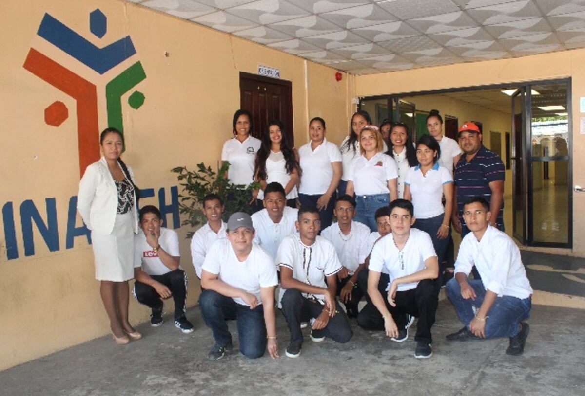 La covid-19 no pudo apartar a la ‘profe’ Olga de sus alumnos