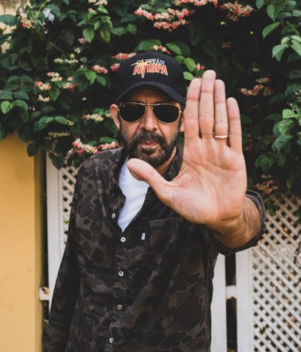 ‘Literal’ te vas a enamorar con el nuevo disco de Juan Luis Guerra +Canciones
