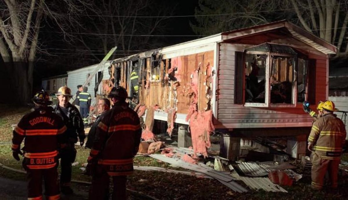 Niño salva a su familia de incendio por quedarse hasta tarde viendo Netflix 