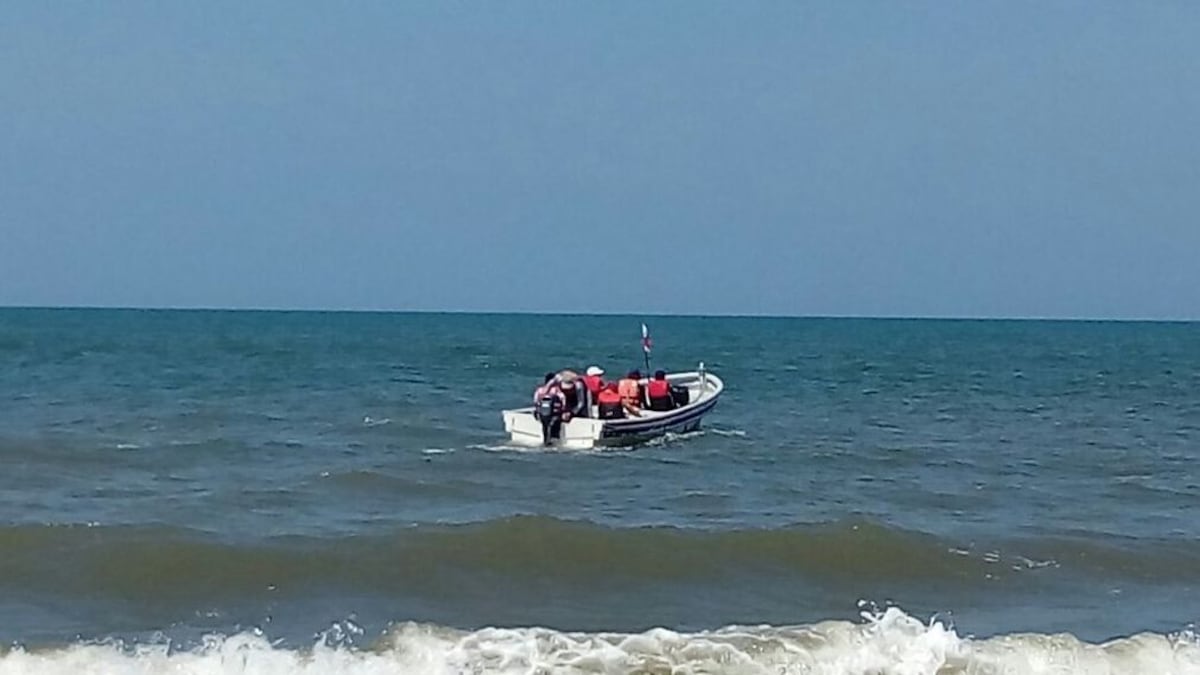 ¡ALERTA DE PRECAUCIÓN! Se recomienda evitar las playas por alto oleaje