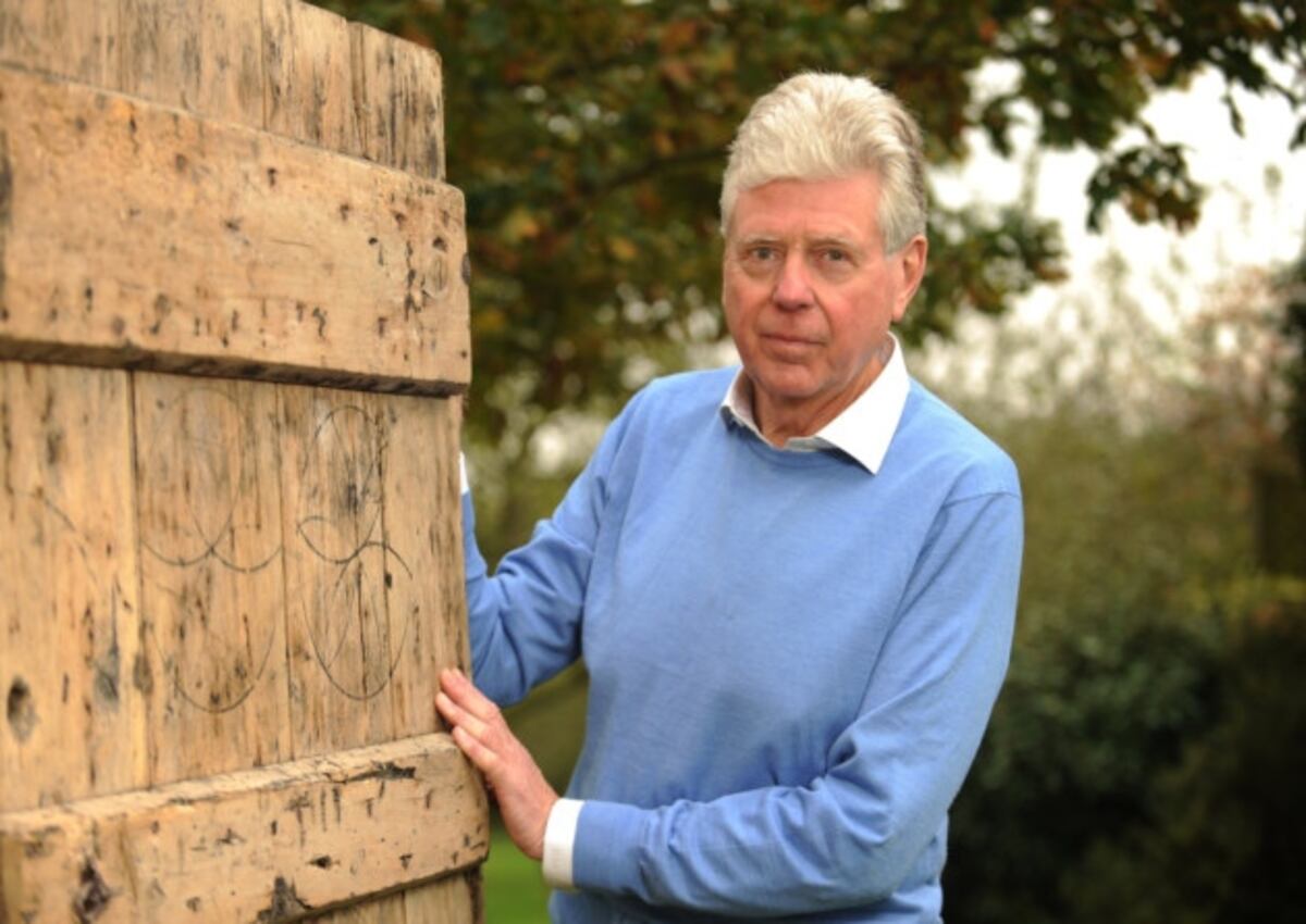 El periodista que vio de cerca el cadáver de Elvis Presley rompe el silencio