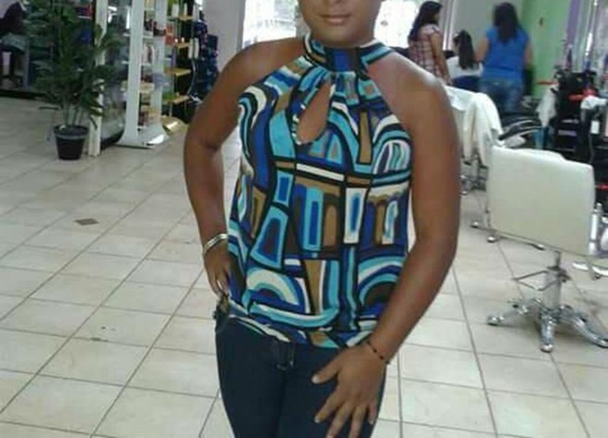 Reaccionan. Iba a enseñar vestido de mujer en escuela primaria en David