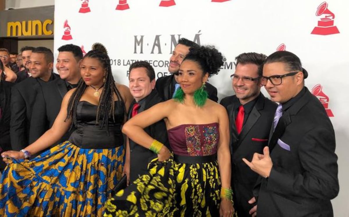 Panameños de Afrodisíaco revelan el secreto de su vestuario en los Grammys.