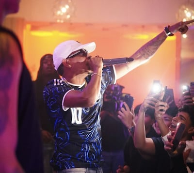 Balas frenan la fiesta: Don Pablo Mures cancela show en Chepo tras balacera para proteger a su equipo