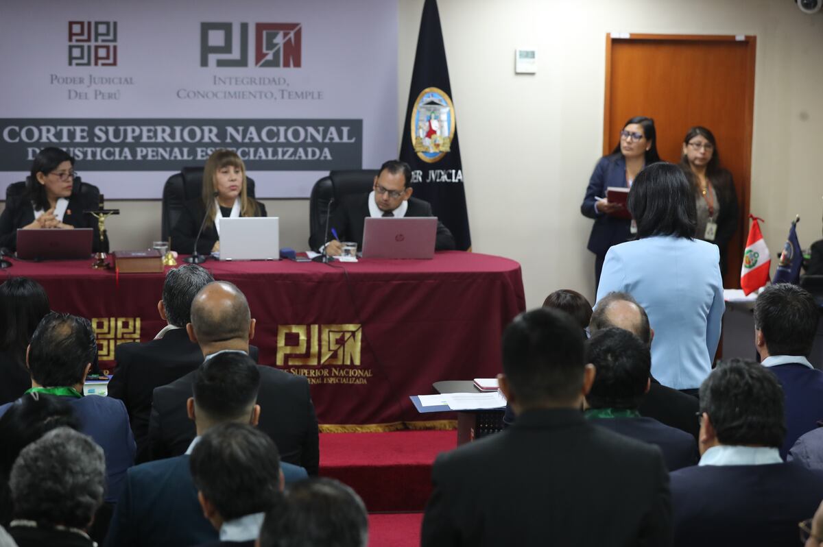 Comienza juicio por lavado contra Keiko Fujimori y otros 40 acusados