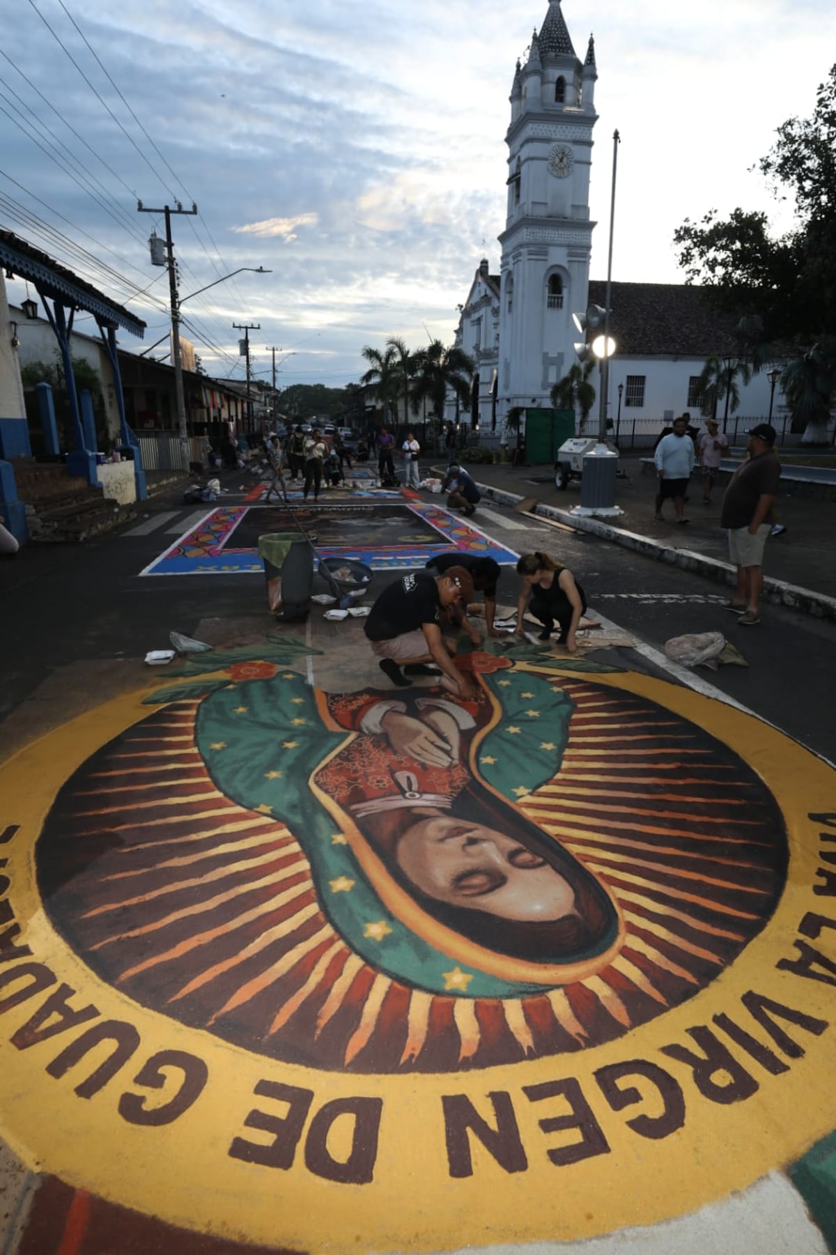 El Corpus Christi vistió de fe y arte las calles de La Villa de Los Santos