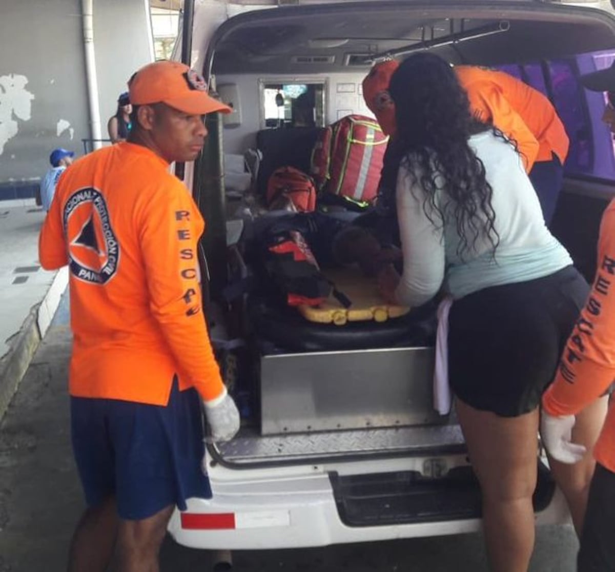 Mujer sufre una caída en Chitré y un grillo lesiona a otra en Las Tablas