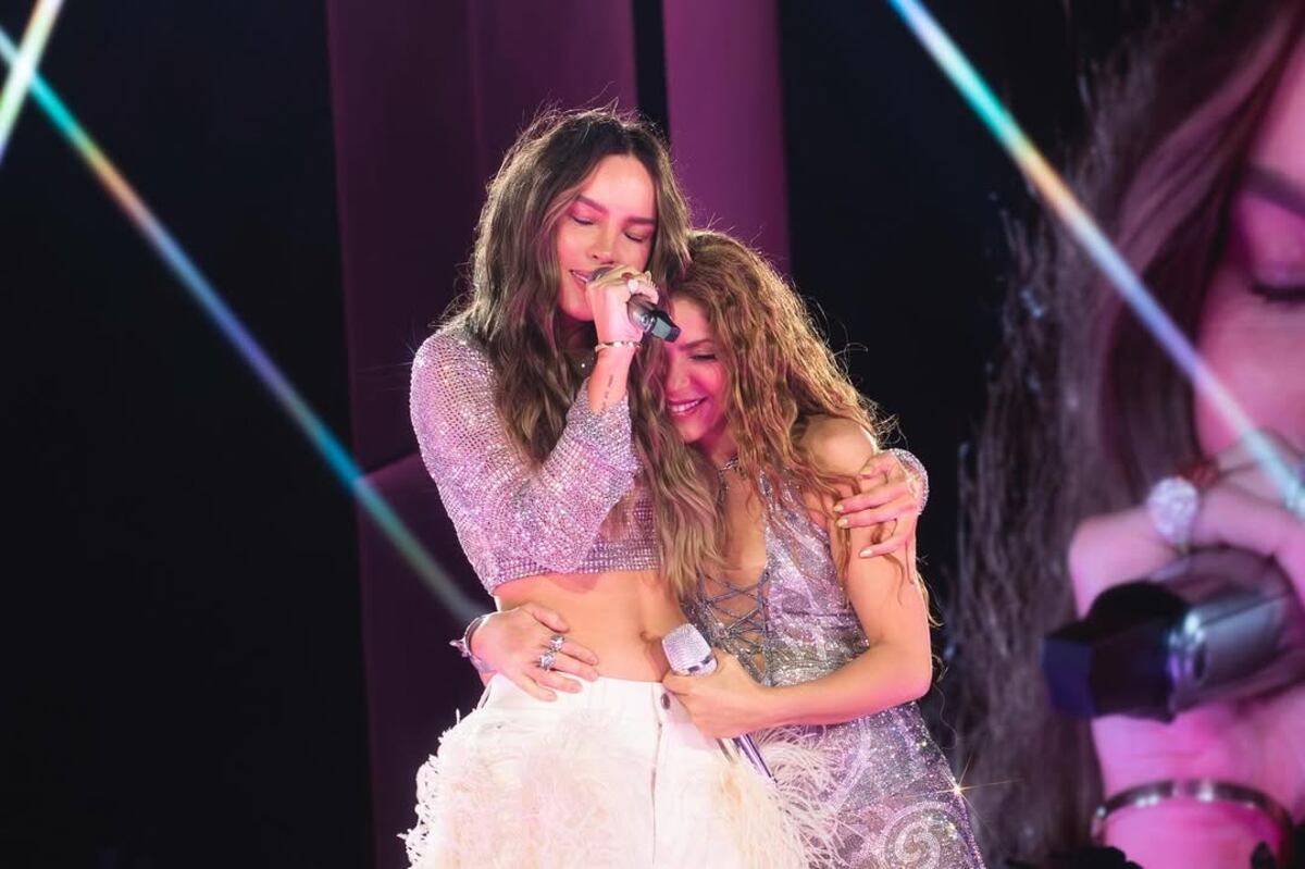 Belinda cae de rodillas ante Shakira en México y le confiesa un ‘Te amo, gracias por la oportunidad’