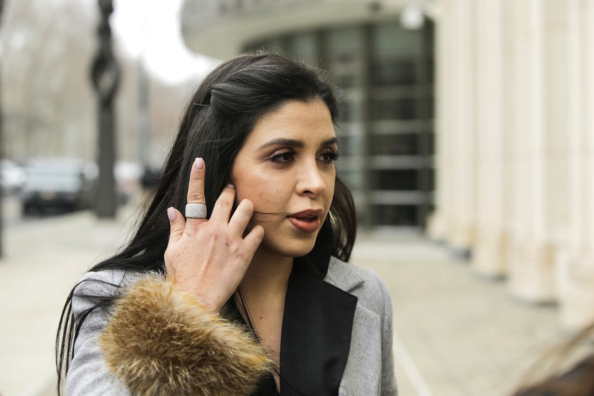 Esposa de ‘El Chapo’ sale de prisión