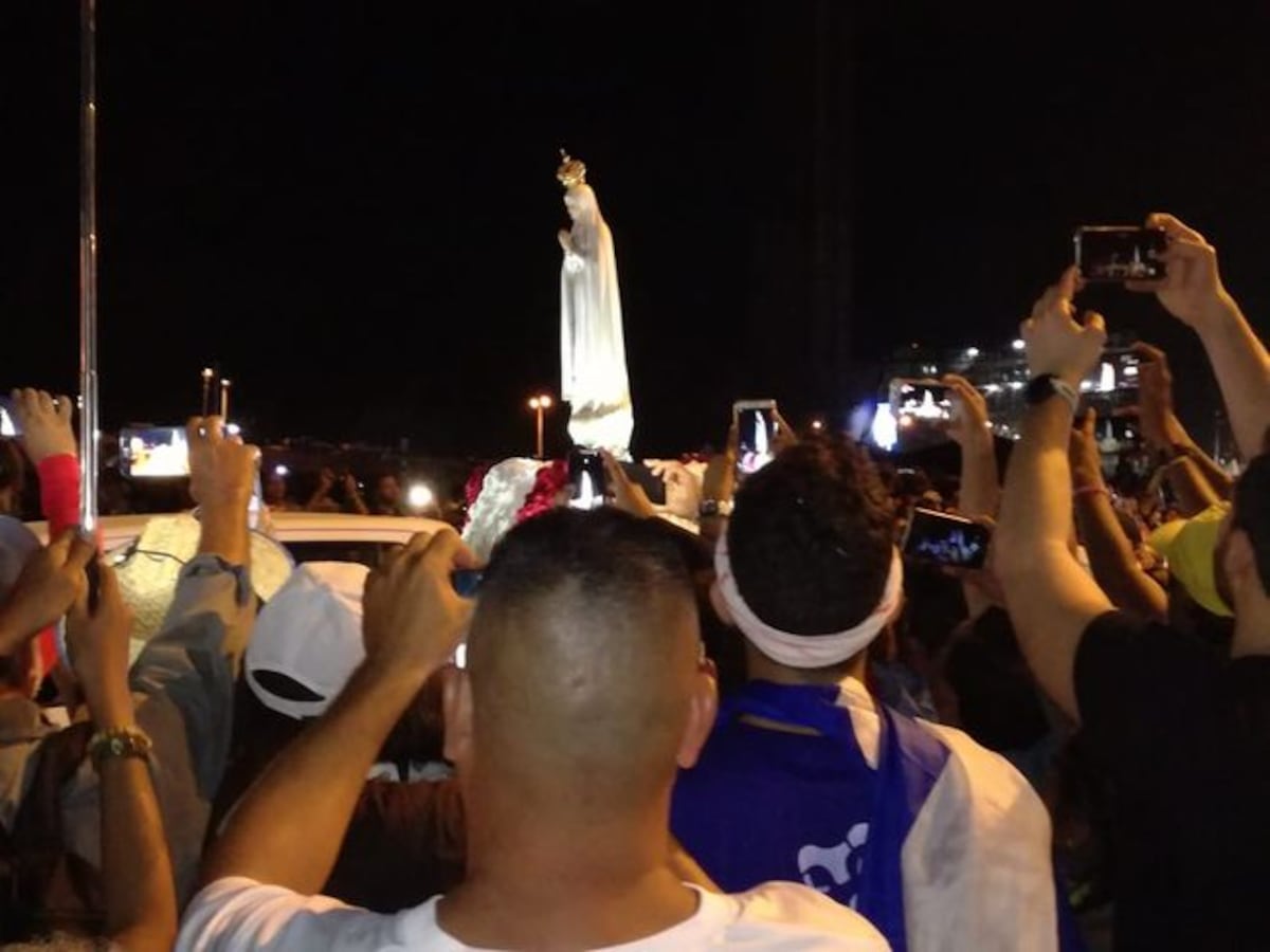 'María era la 'influencer' de Dios', dijo el Papa en la vigilia de Metro Park