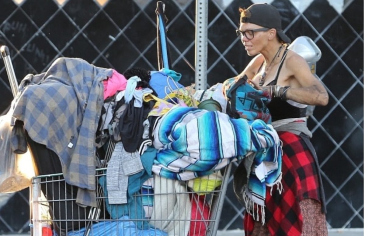 De Hollywood a buscar comida en la calle para sobrevivir: La desgarradora historia de Loni Willison