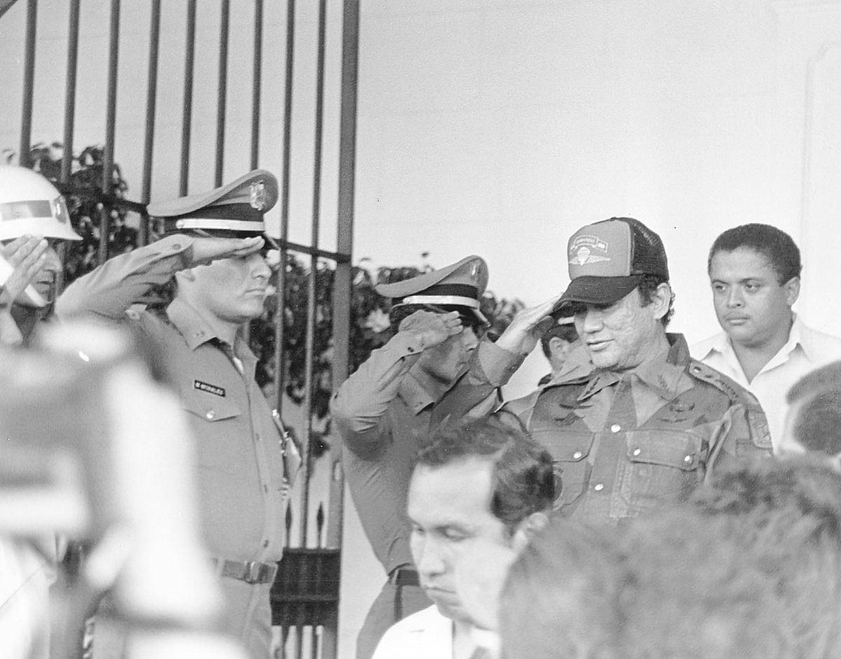 Noriega fue abandonado a muy temprana edad por su madre