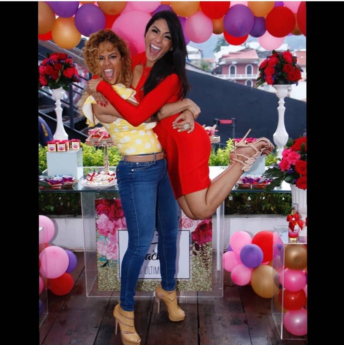 Liza y Jacky cuentan su experiencia con la covid-19. El doctor de Guzmán le prohibió fumar, algo que le está costando