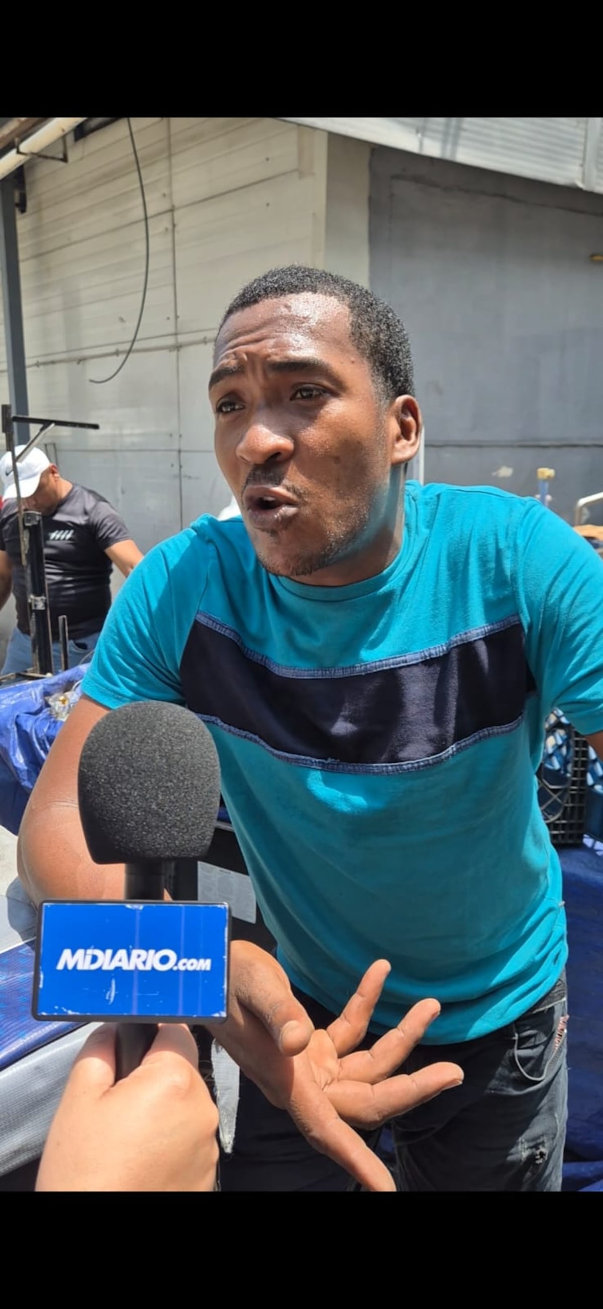 ‘Nos quitaron el pan de la boca, nos tiraron como perros a la calle, el pueblo está triste’: desalojan a buhoneros en San Miguelito antes de Navidad