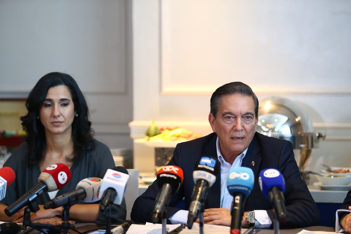 Siguen las reuniones de  transición de gobierno