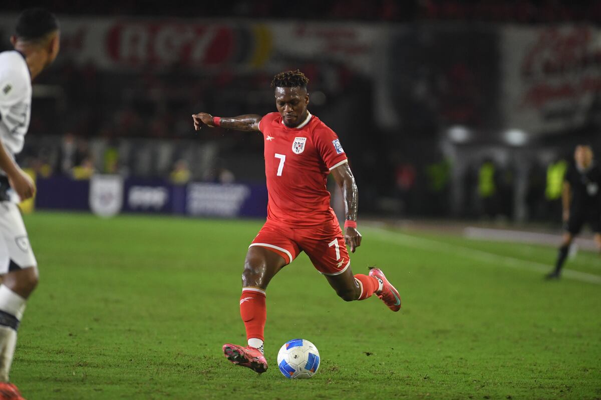 Pese a las críticas, la Selección respalda firme a Thomas Christiansen