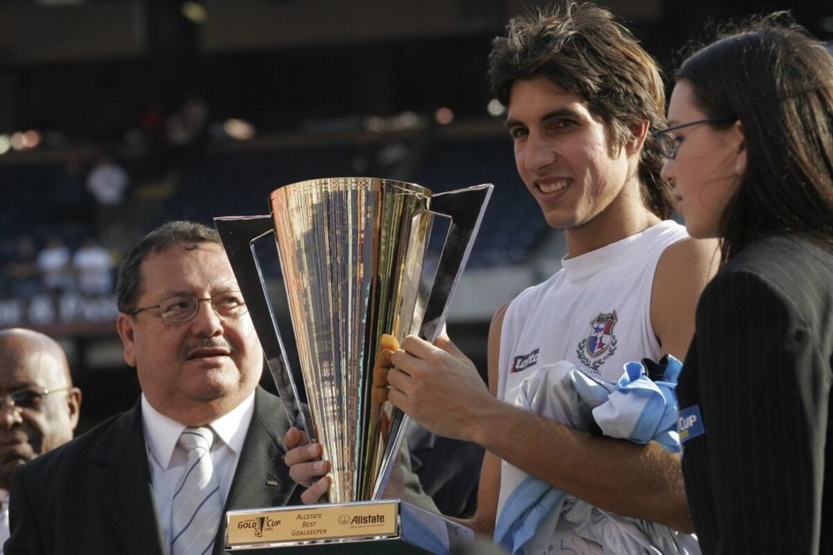 Yenith Bailey se pone a la altura de Jaime Penedo