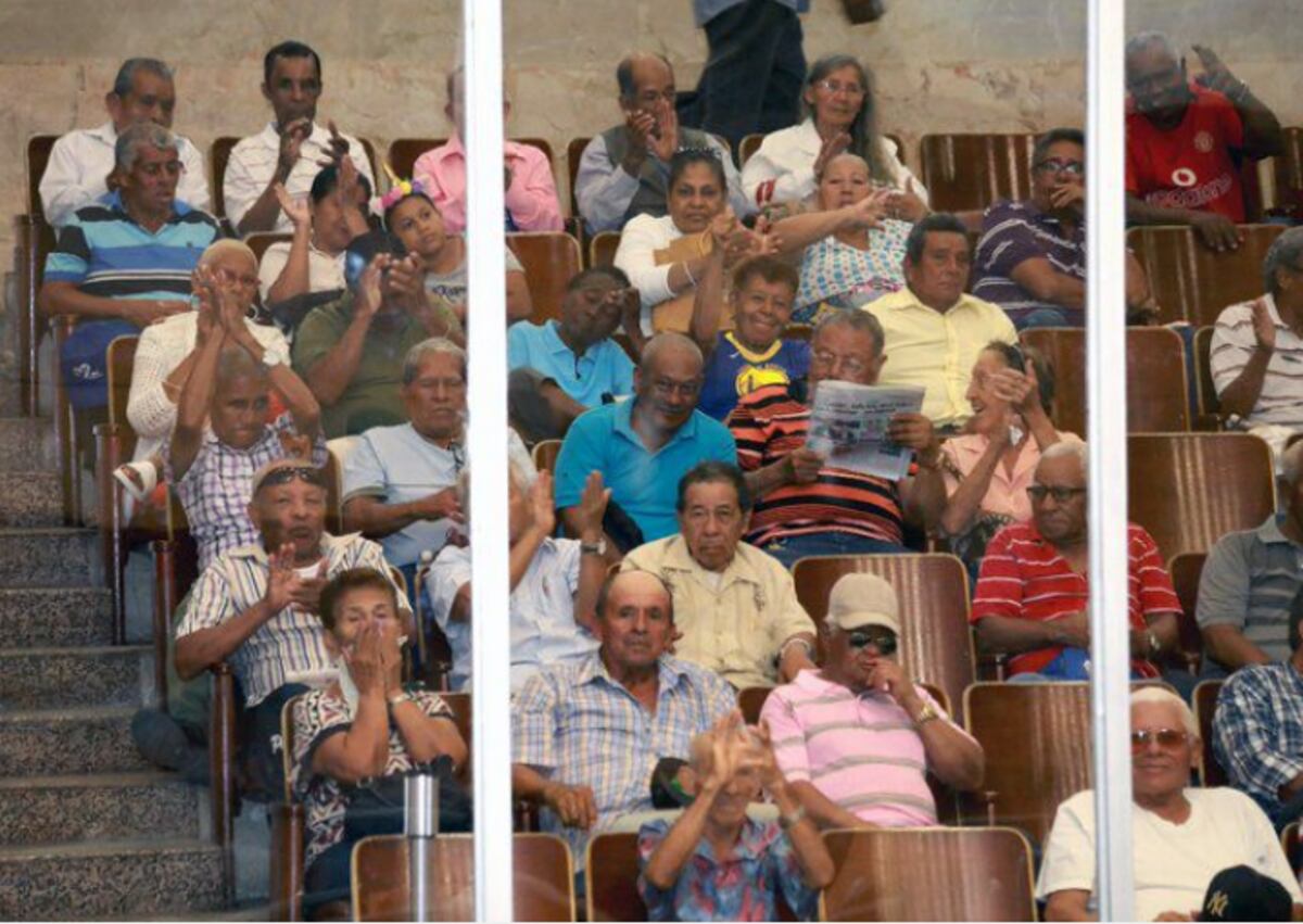 Este jueves, Comisión de Trabajo debatirá proyecto de bono para jubilados y pensionados