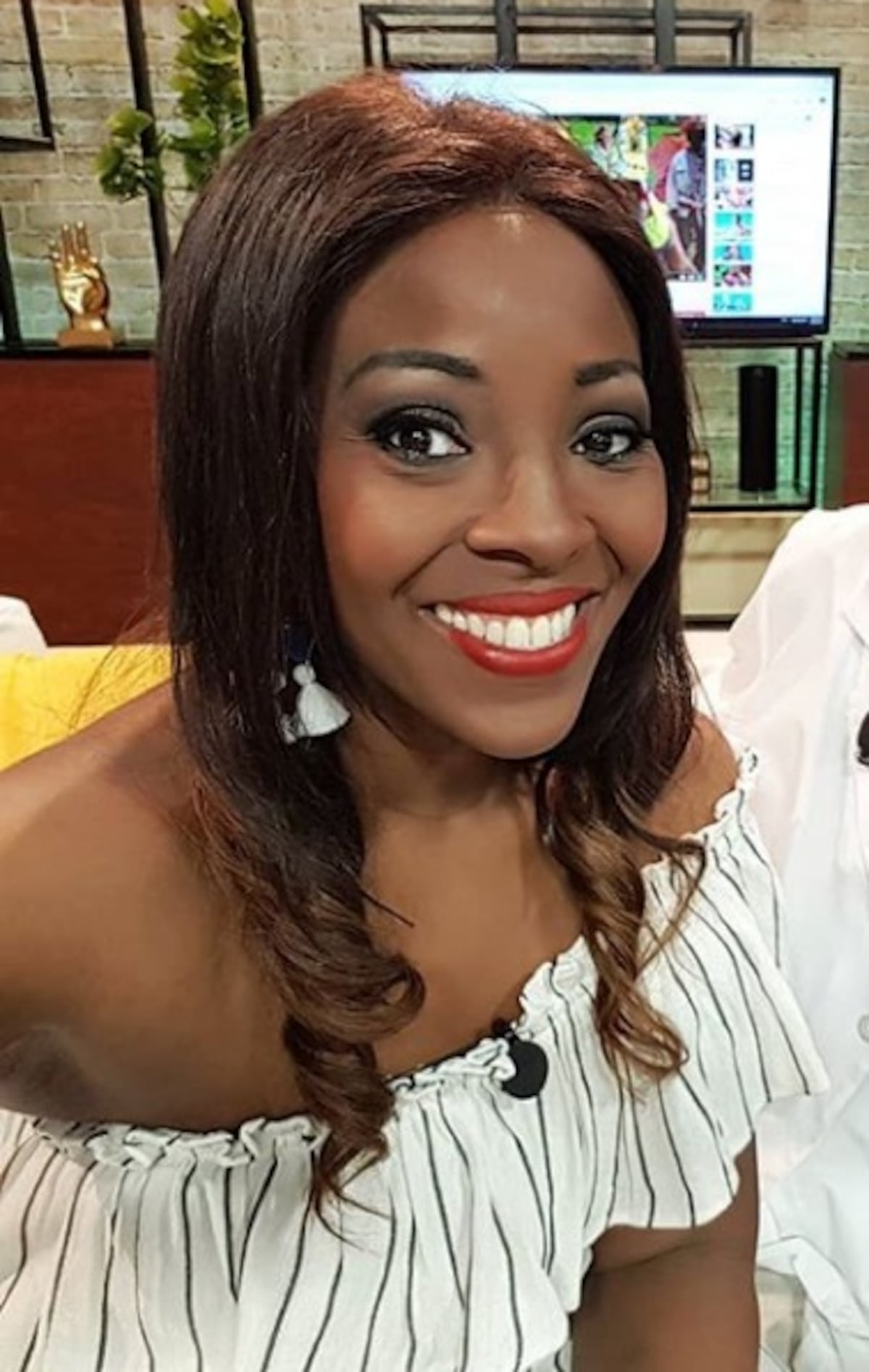 Presentadora de TV conoció a su novio en Instagram, Dice que tomó precauciones