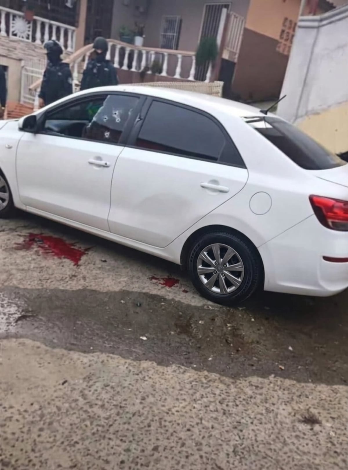 LA CALLE NO ESTÁ PA’ HUMANOS. Matan a conductor de InDriver mientras espera una carrera en la 4ta. de Mano de Piedra +FOTO SENSIBLE