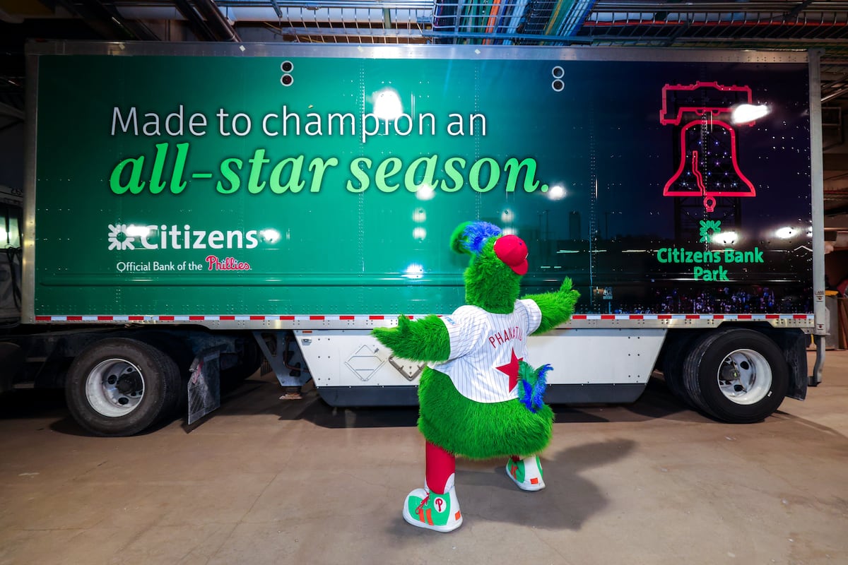 Edmundo Sosa afila el guante y el bate para una temporada clave