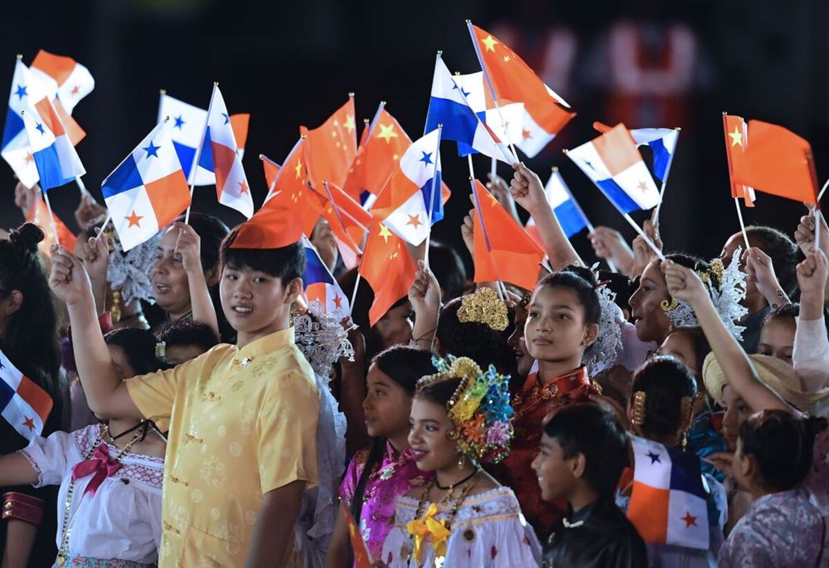 Así fue la llegada del presidente chino al aeropuerto de Tocumen
