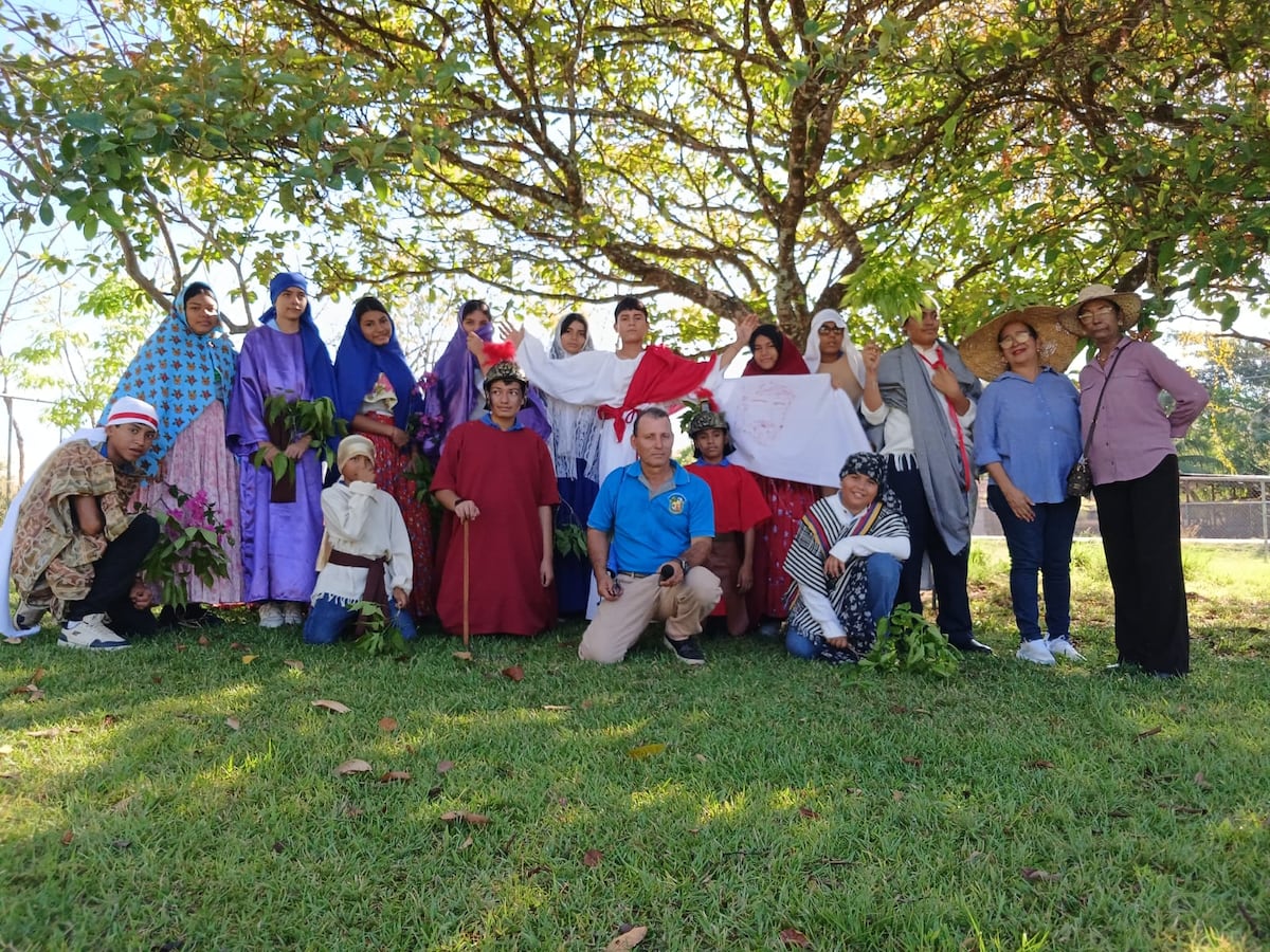 Estudiantes conmueven con su Vía Crucis en Veraguas
