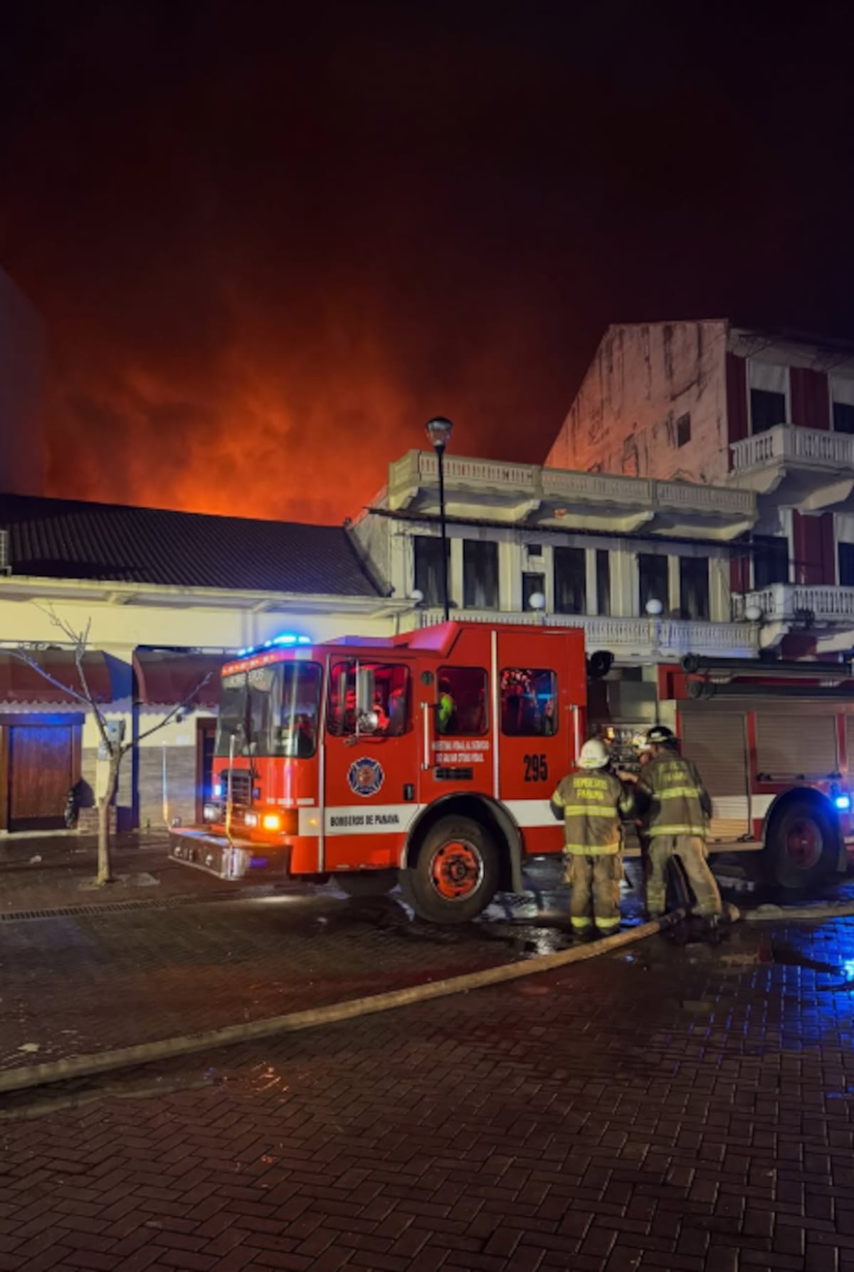 FOTOS | Otro incendio golpea el Casco Antiguo: ya son cuatro estructuras destruidas por el fuego en menos de una semana
