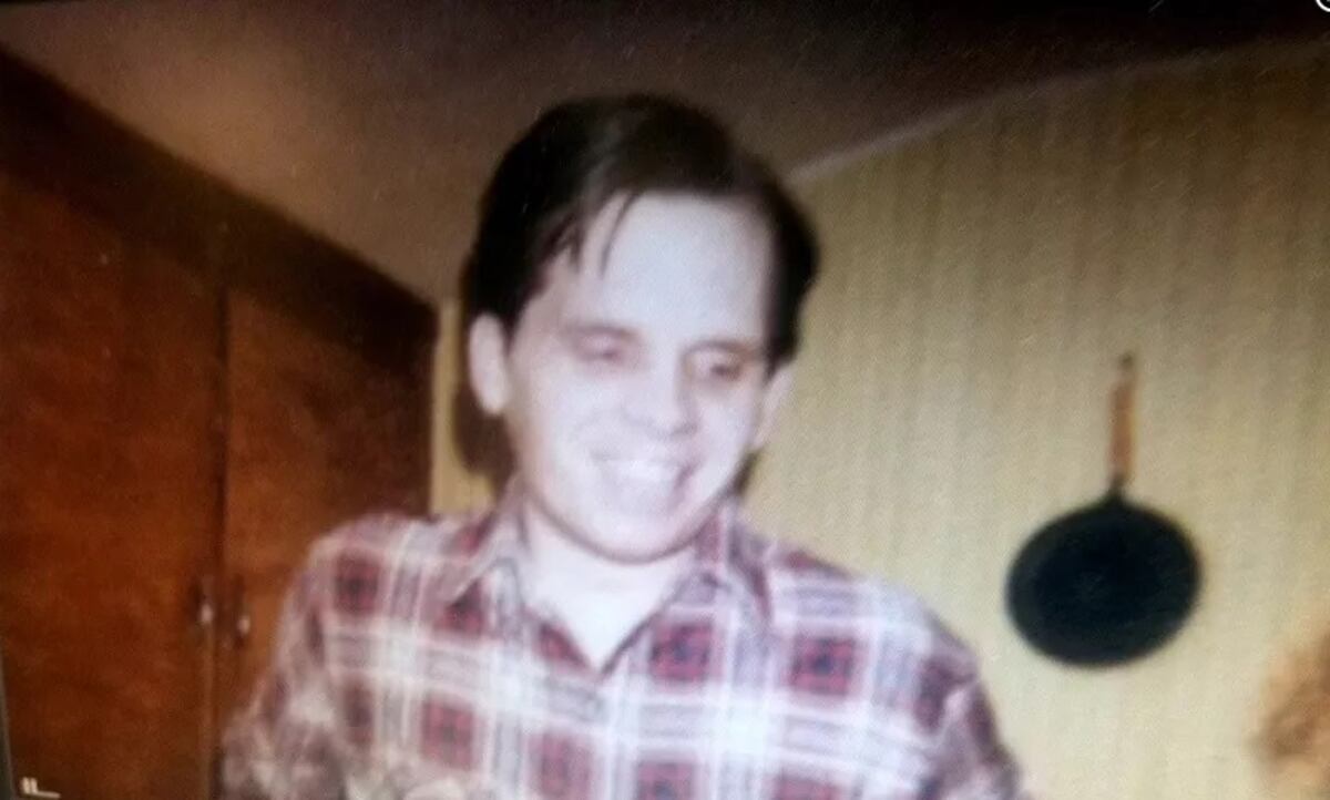 Después de 30 años de cometer la violación y homicidio de una niña lo detienen 