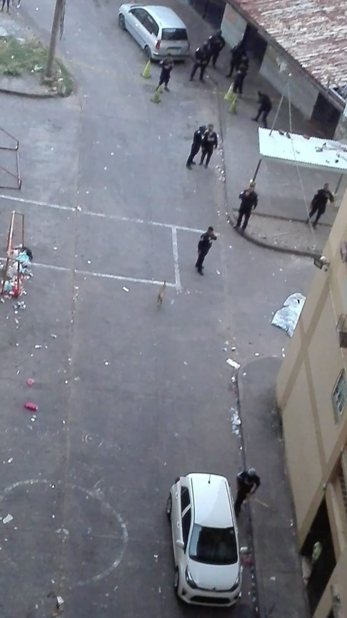 Hombre muere al caer de edificio en Patio Pinel 