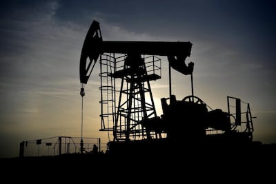 El petróleo de Texas roza los 110 dólares el barril pendiente de ultimátum de Trump a Irán 