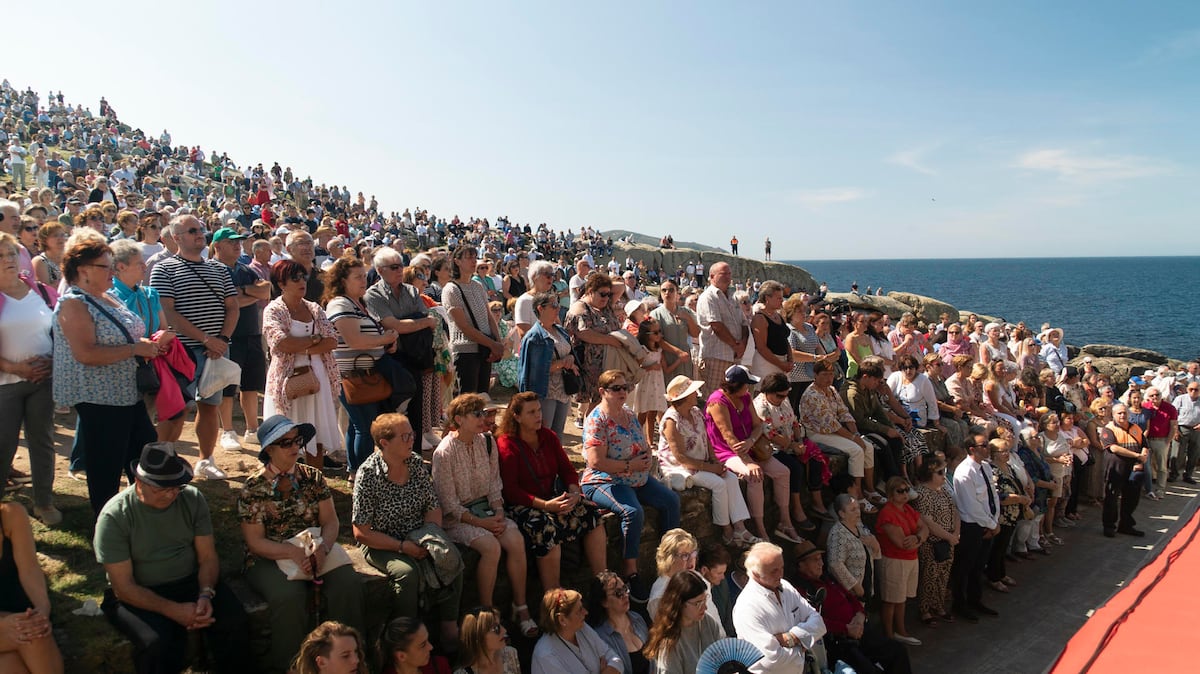 El enigmático poder de las piedras sagradas que atrae a peregrinos de todo el mundo