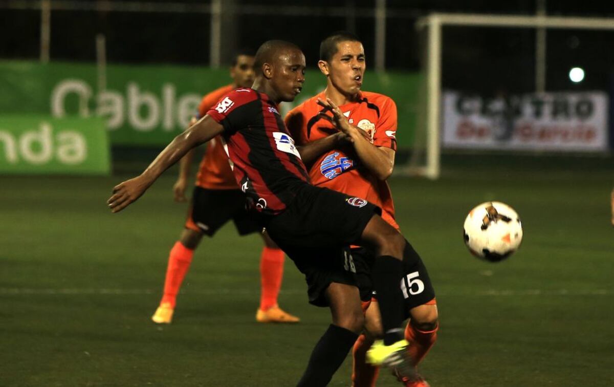SALEN MÁS NOMBRES. Futbolista aparece en la planilla 080 de la Asamblea