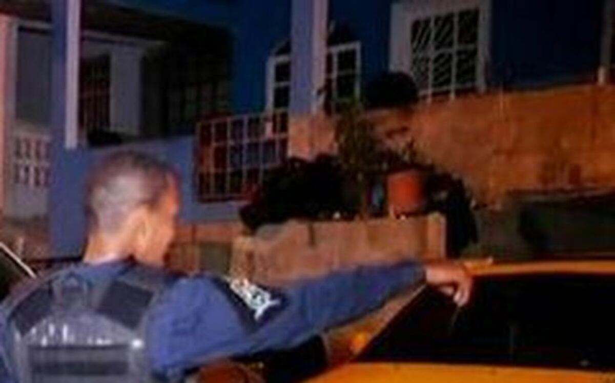 ¡AY, MADRE! Amordazan y roban a una familia. Entre los ladrones había un vecino