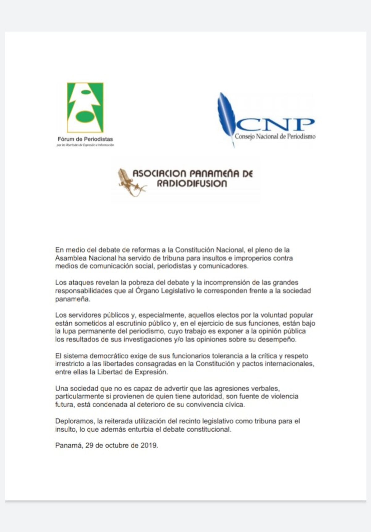 Edwin Cabrera  tilda al diputado ‘Chello’ Gálvez de cobarde y lo reta a que se quite la inmunidad