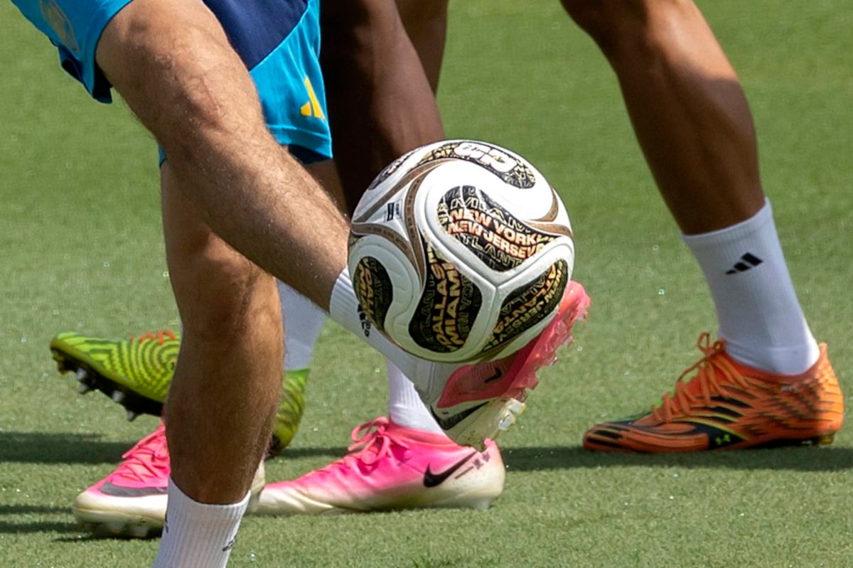 Francia vs España estrenan el Trionda Final, balón especial con tributo a las sedes