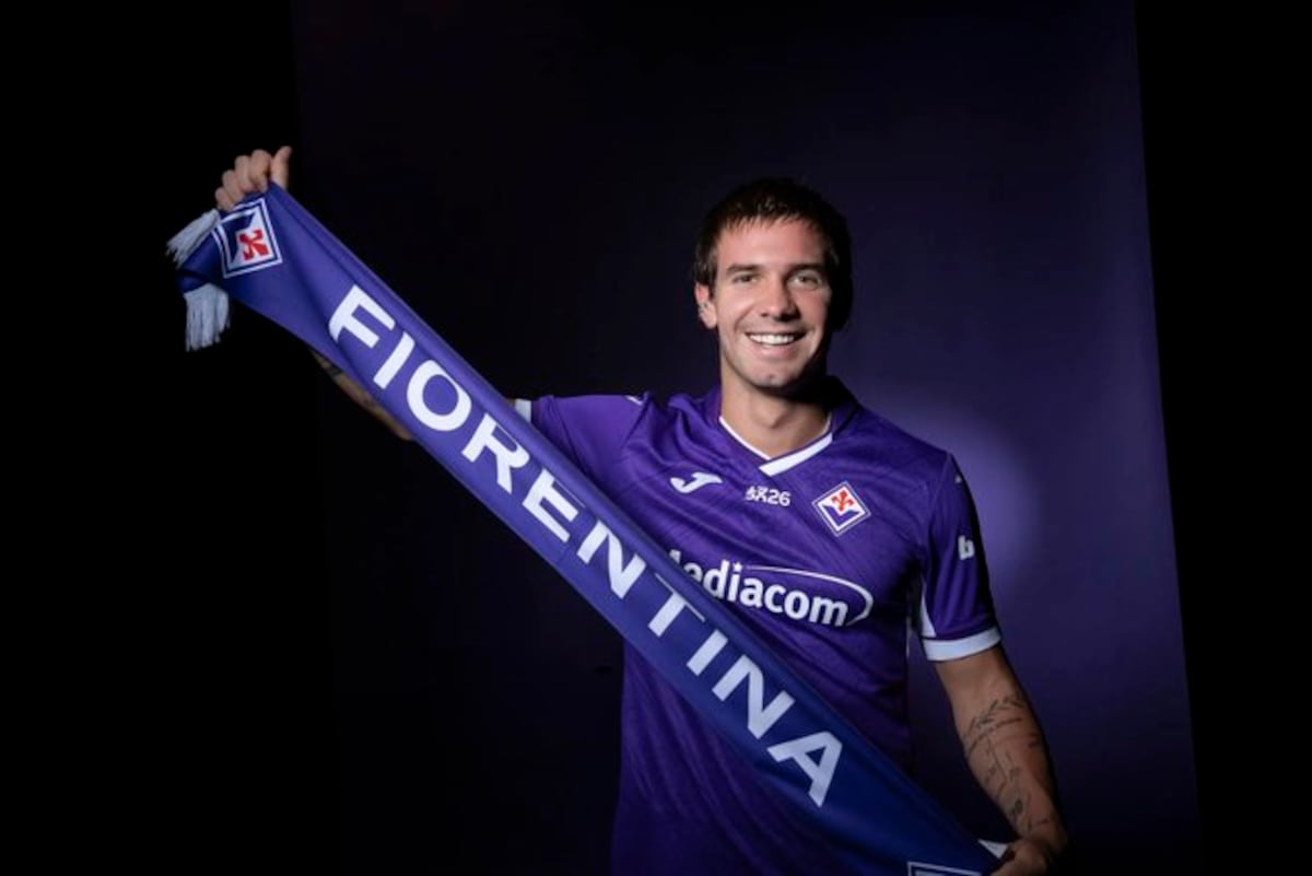 Franco Mastantuono llega a la Fiorentina: jugará a préstamo y sin opción de compra