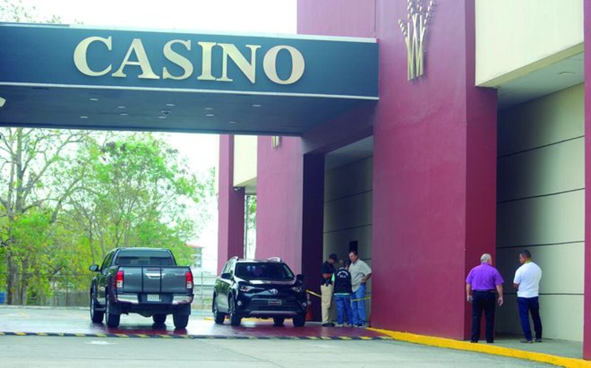 Más de 8 mil dólares se llevaron delincuentes tras robo de casino en Juan Díaz
