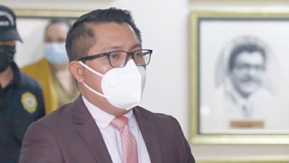 Magistrado  Arrocha ha presentado 24 pruebas en el juicio contra el diputado Arias