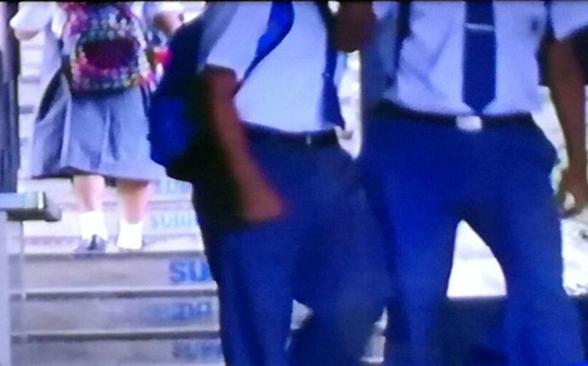 JUEGOS DIABÓLICOS. Estudiantes se desmayaron en plena misa por Charlie, Charlie