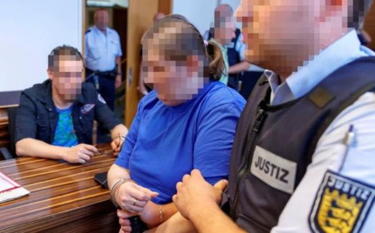Condenan a 12 años de prisión a mujer en Alemania por prostituir a su hijo 