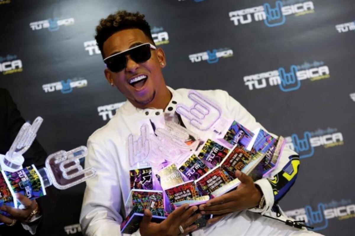 Ozuna domina los Premios Tu Música Urbano con seis galardones