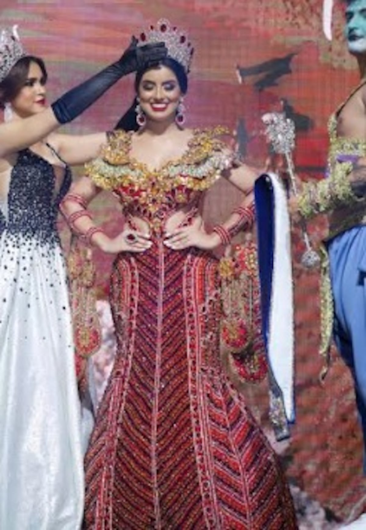 ‘Yo, Anubis, en uso de mis facultades reales, me entrego a ustedes...’.. Al estilo de Wakanda empezó la rumba en el Carnaval de Panamá